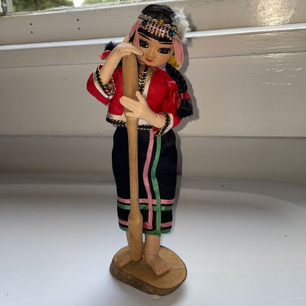 Vintage decorative Peruvian female doll